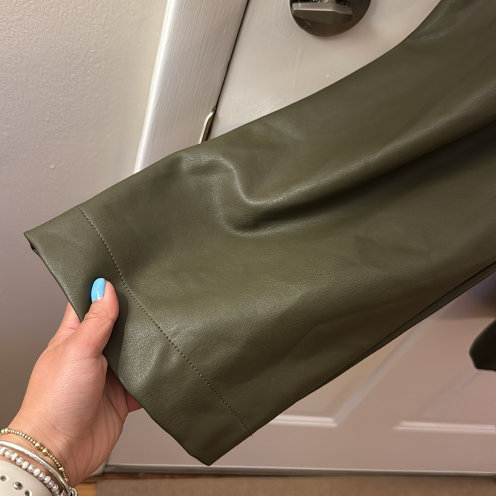 Anthropologie Maeve Colette Cropped Wide Leg Pants Faux Leather Holly Green 28 - Picture 5 of 7